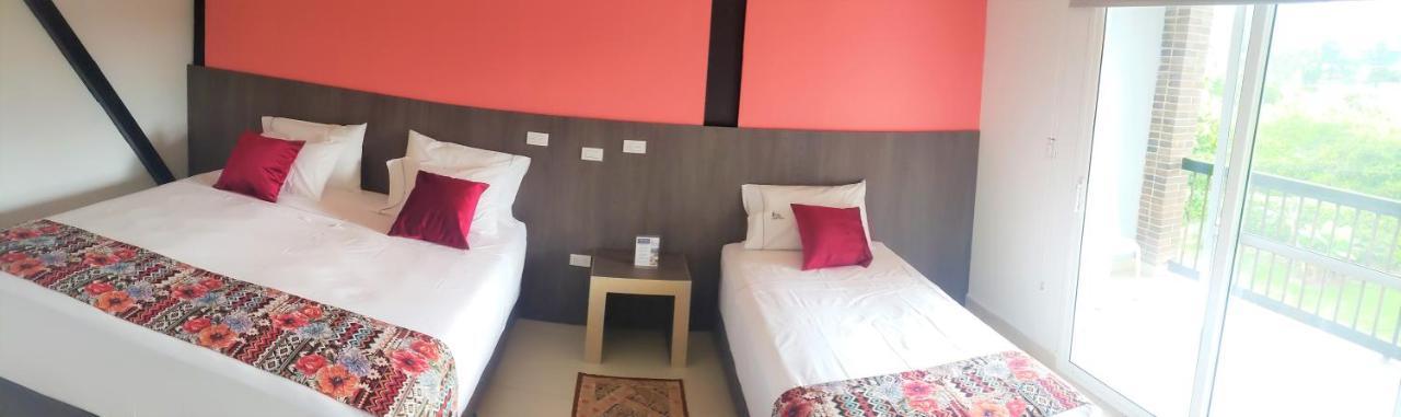 Villa Juana Hotel Cerritos 外观 照片