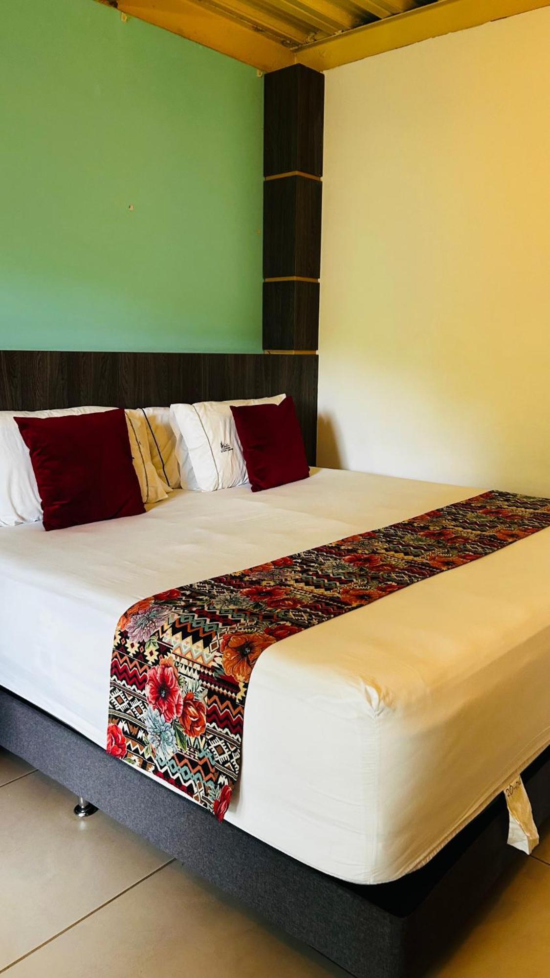 Villa Juana Hotel Cerritos 外观 照片