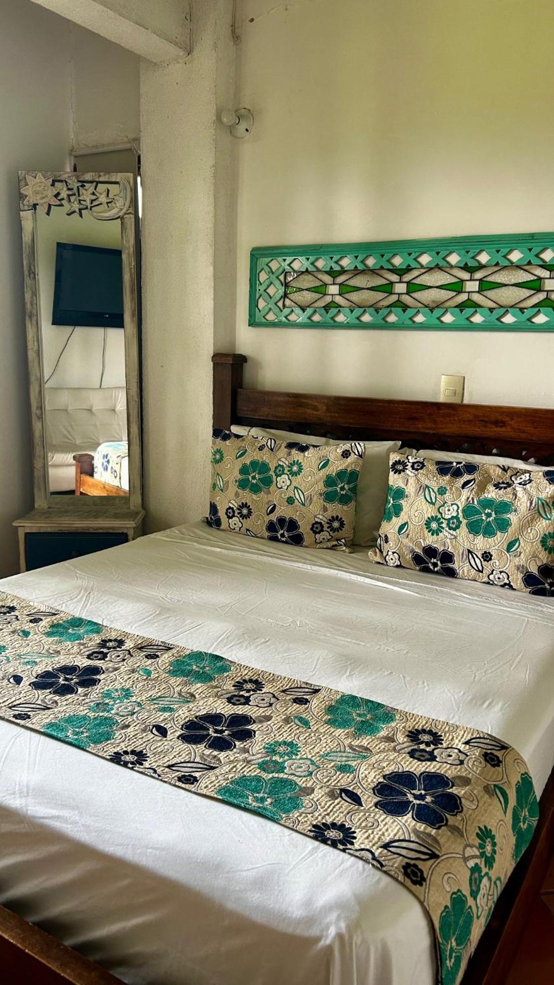 Villa Juana Hotel Cerritos 外观 照片